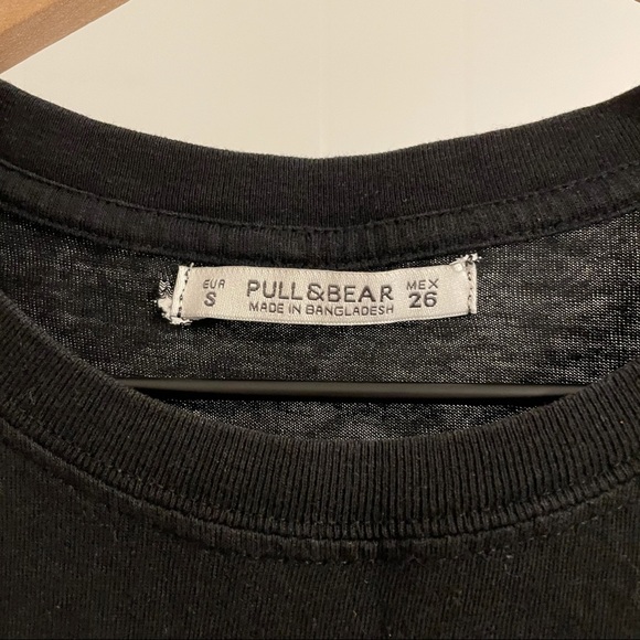 pull & bear tshirt - Picture 3 of 4